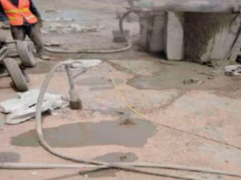 石门水泥混凝土路面板底注浆技术 路面脱空注浆整治方案